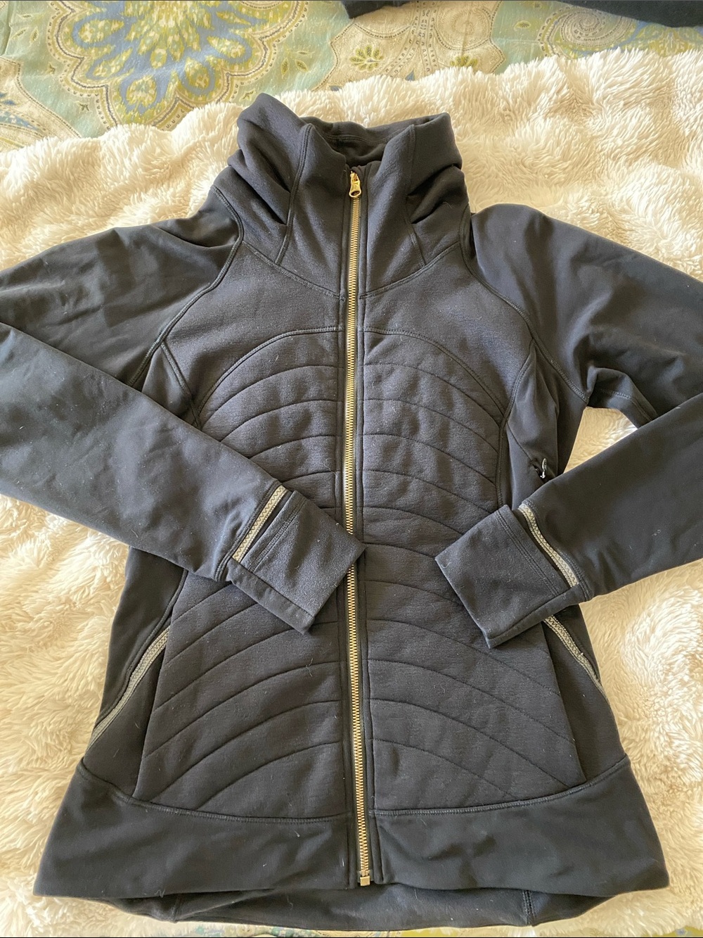Lululemon Women’s Quilted Black Zip-Up Jacket size 4